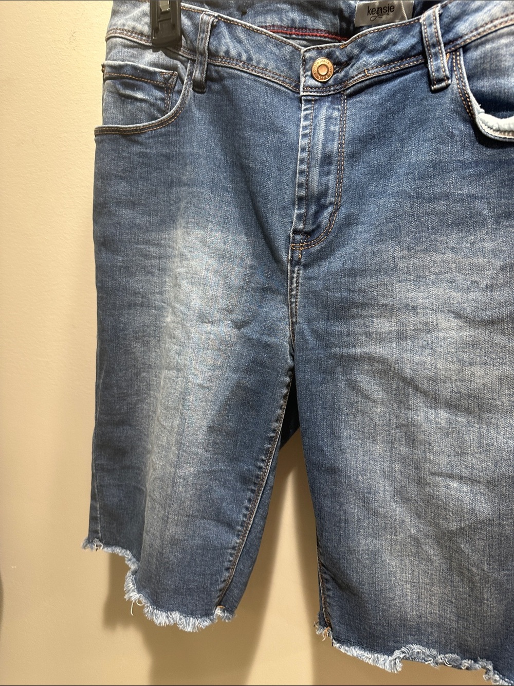 Kensie Men's Light Blue Washed Denim Cutoff Shorts
